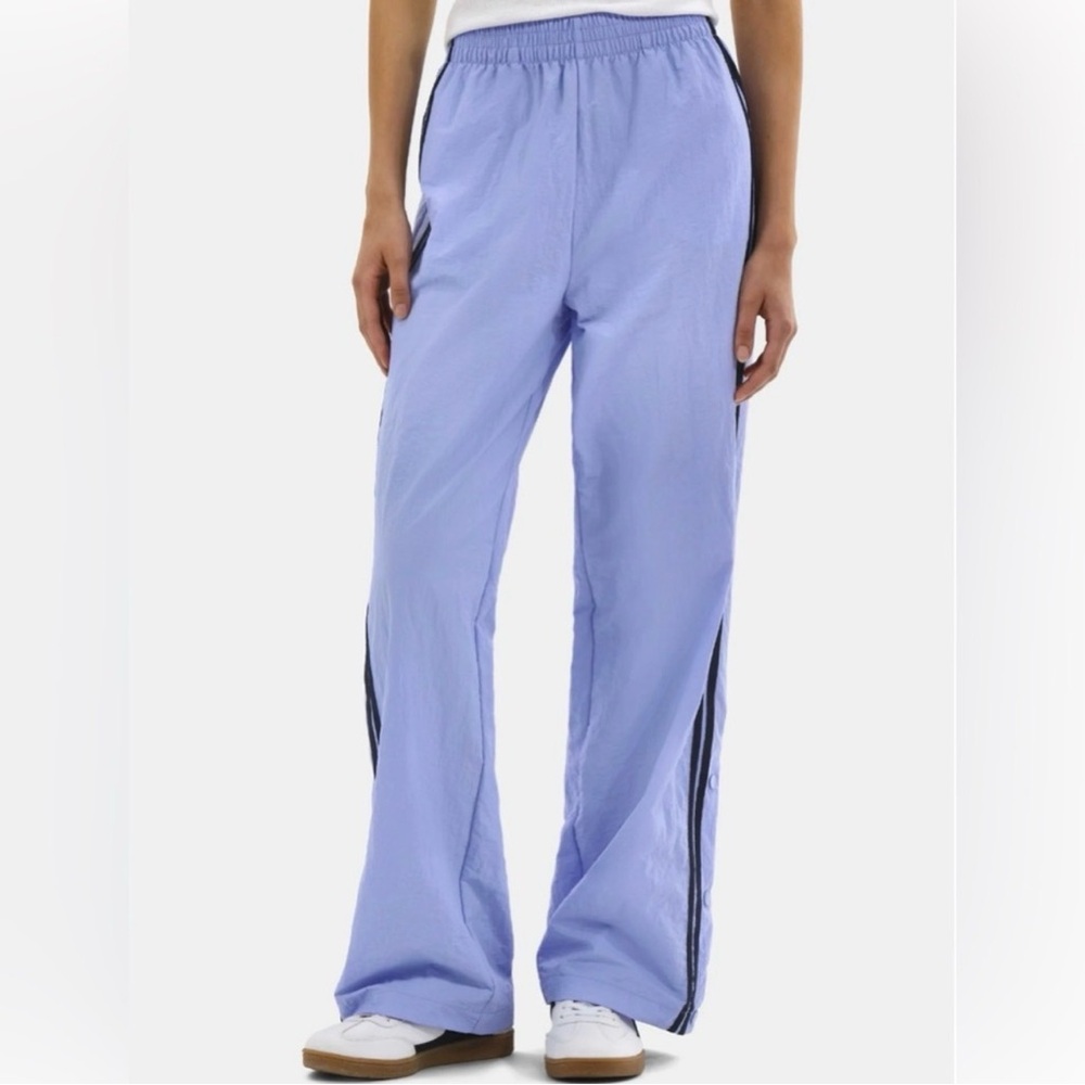 NWT • NO BOUNDARIES • Track Pants
Cornflower Blue • Y2K / size MEDIUM - Picture 5 of 10